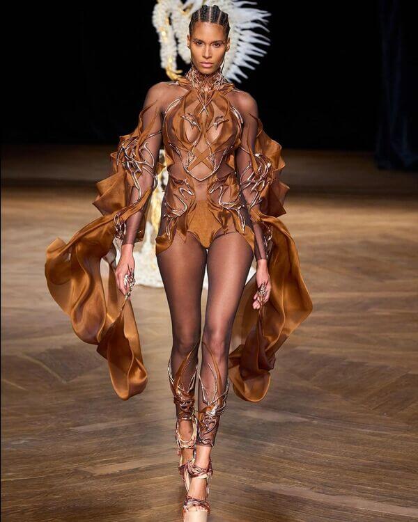 Коллекция высокой моды от кутюр Iris van Herpen