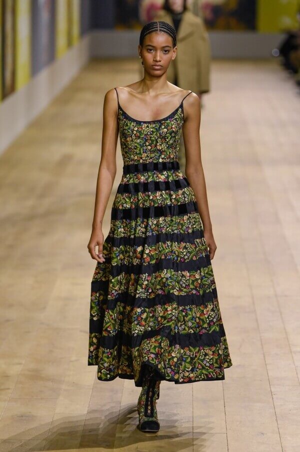Сарафан Dior Couture на показе коллекции
